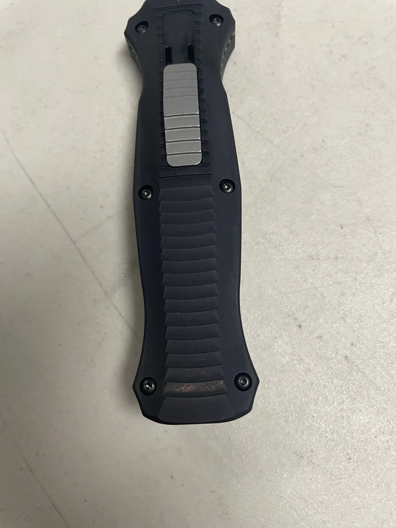 Benchmade SCRATCH & DENT 3300 Infidel D/E OTF Auto Knife, D2 Satin Blade 5 Benchmade SCRATCH & DENT 3300 Infidel D/E OTF Auto Knife, D2 Satin Blade - Image 3